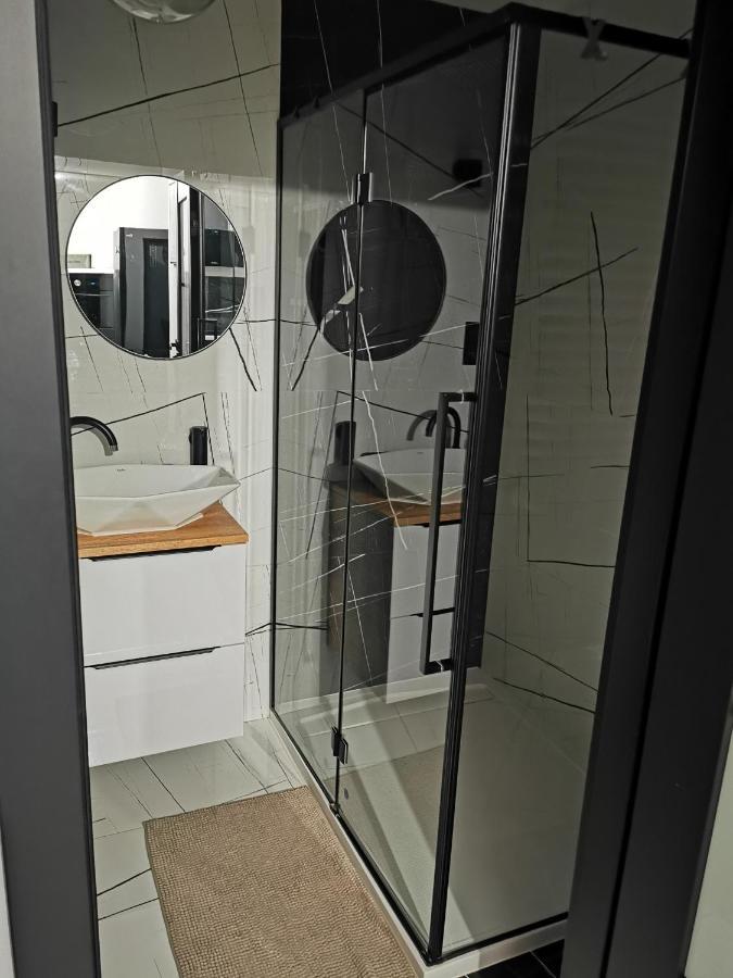 Apartament Przy Bursztynowym Stadionie Danzig Exterior foto